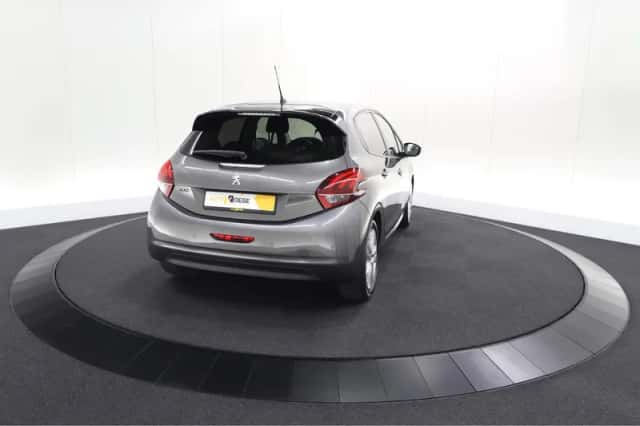 Peugeot 208 (2019) thumbnail 9