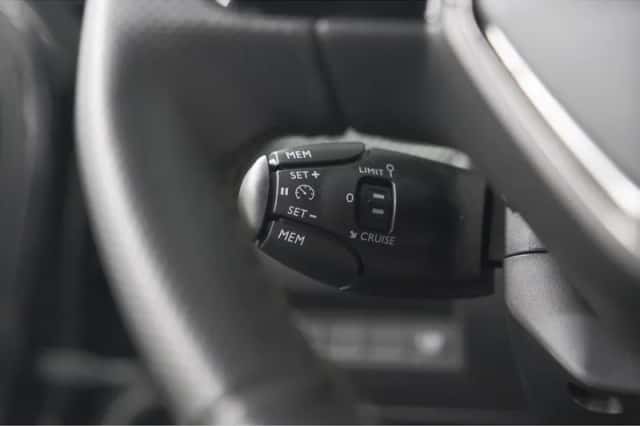 Peugeot 2008 (2025) thumbnail 39