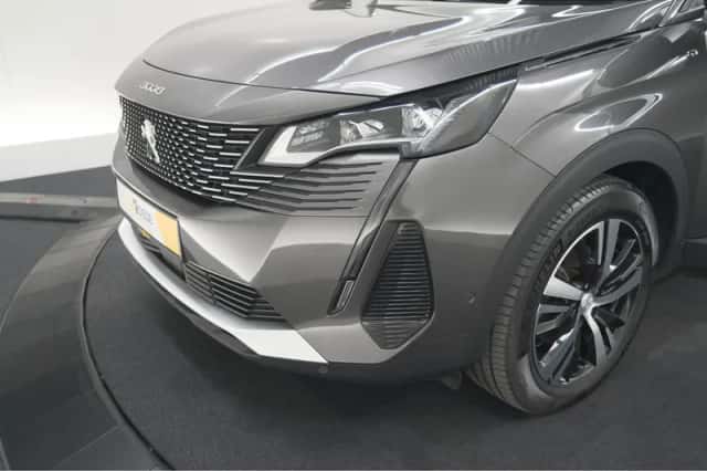 Peugeot 3008 (2023) thumbnail 15