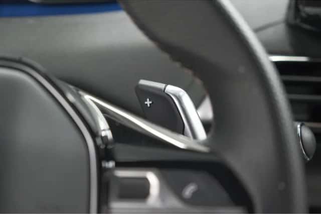 Peugeot 3008 (2023) thumbnail 34
