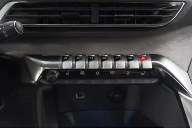 Peugeot 3008 (2023) thumbnail 46