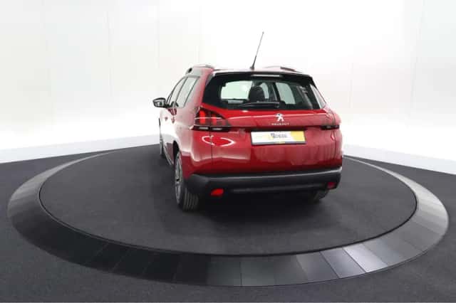 Peugeot 2008 (2018) thumbnail 12