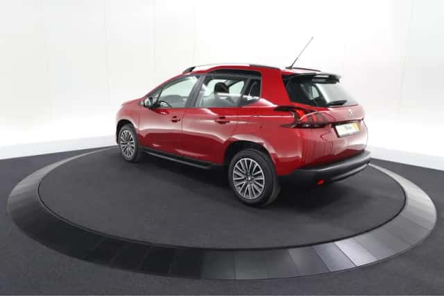 Peugeot 2008 (2018) thumbnail 13
