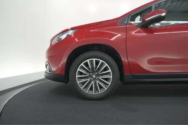 Peugeot 2008 (2018) thumbnail 17