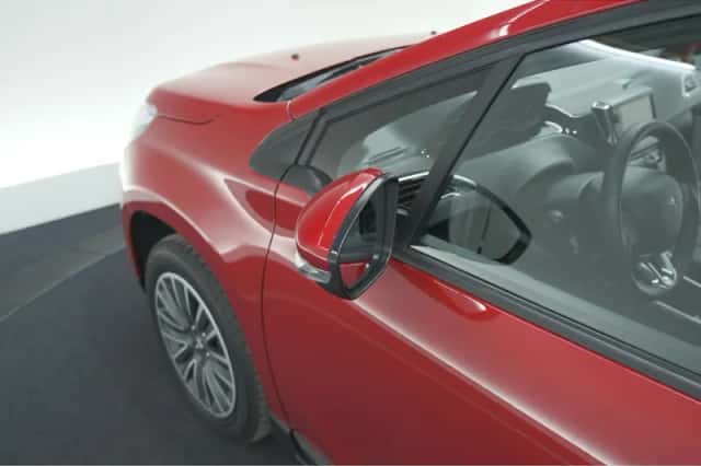 Peugeot 2008 (2018) thumbnail 19