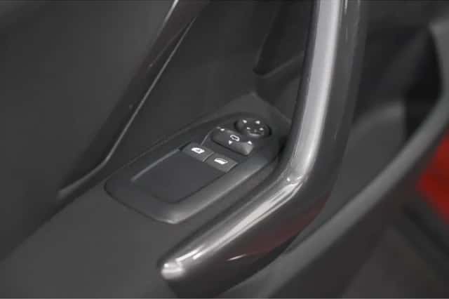 Peugeot 2008 (2018) thumbnail 21