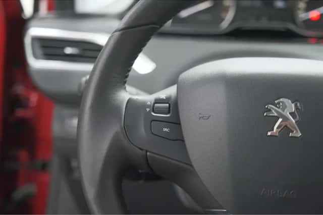 Peugeot 2008 (2018) thumbnail 27