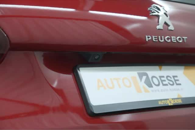 Peugeot 2008 (2018) thumbnail 4