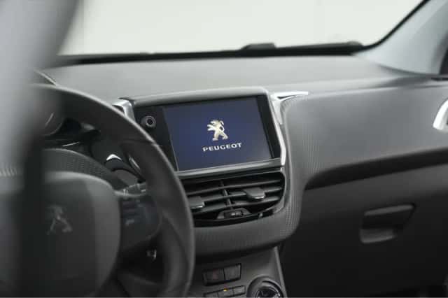 Peugeot 2008 (2018) thumbnail 39