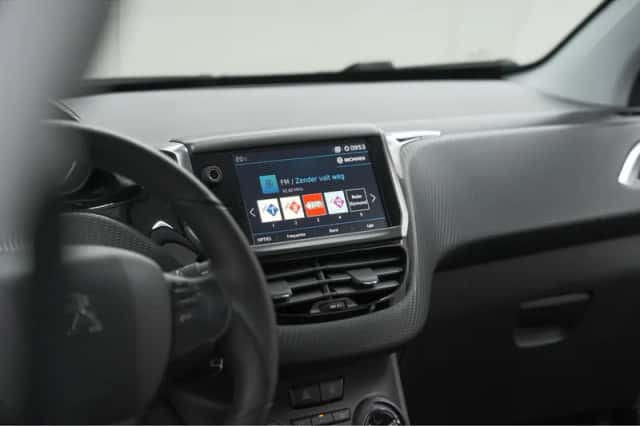 Peugeot 2008 (2018) thumbnail 41