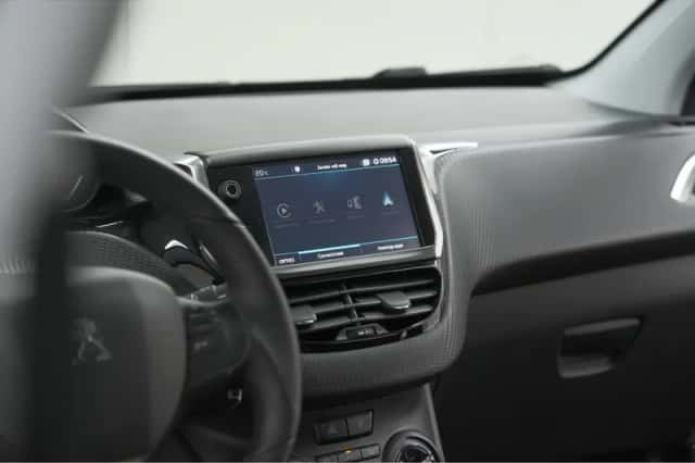 Peugeot 2008 (2018) thumbnail 45