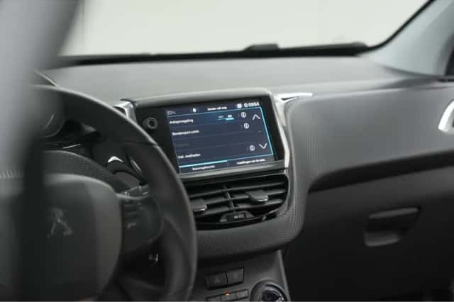 Peugeot 2008 (2018) thumbnail 47