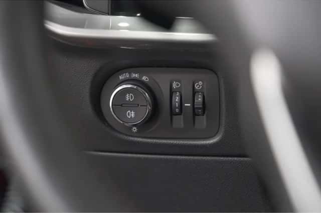 Opel Mokka (2022) thumbnail 35