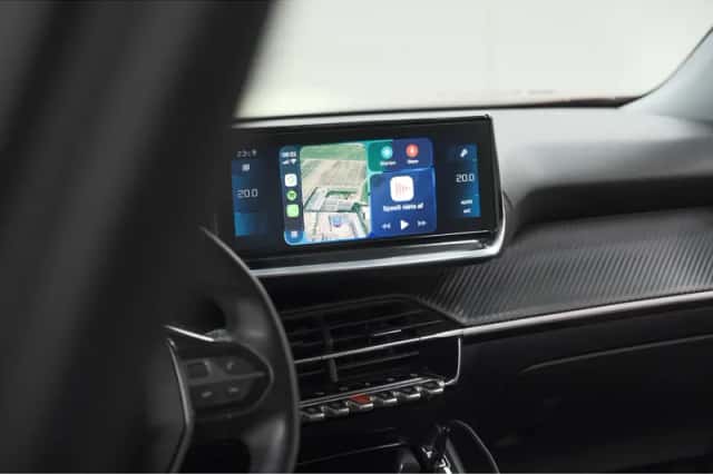 Peugeot 2008 (2020) thumbnail 3