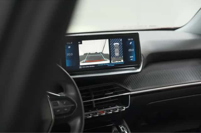 Peugeot 2008 (2020) thumbnail 6