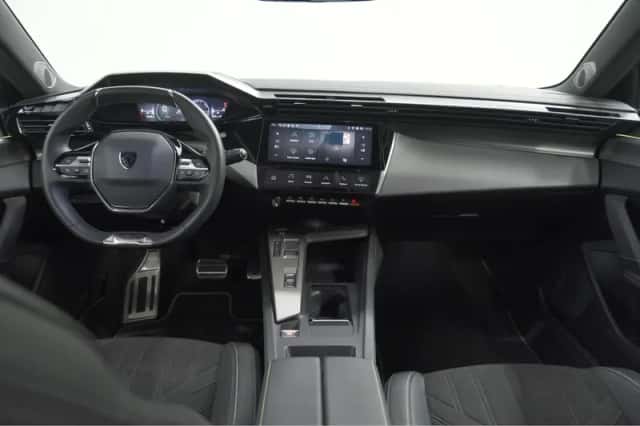 Peugeot 408 (2024) thumbnail 2