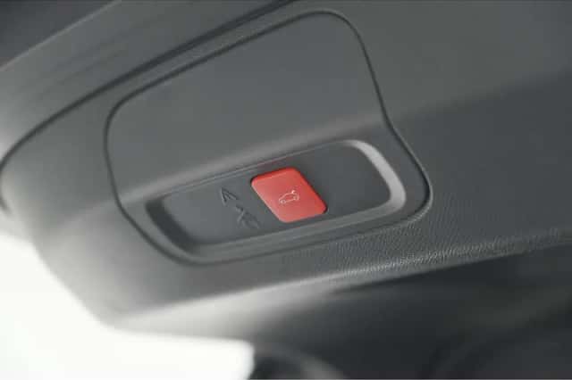 Peugeot 408 (2024) thumbnail 4