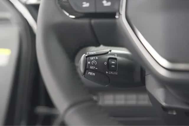 Peugeot e-2008 (2026) thumbnail 3
