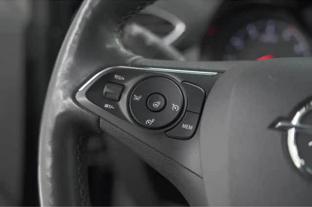 Opel Crossland (2021) thumbnail 3