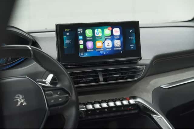 Peugeot 3008 (2021) thumbnail 3