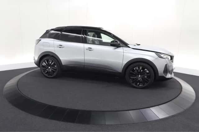 Peugeot 3008 (2021) thumbnail 4