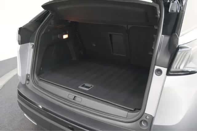 Peugeot 3008 (2021) thumbnail 5