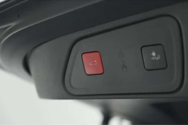 Peugeot 3008 (2021) thumbnail 6