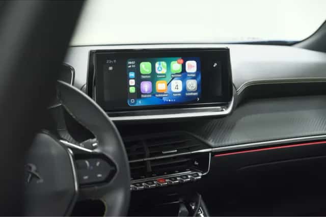 Peugeot 2008 (2023) thumbnail 3