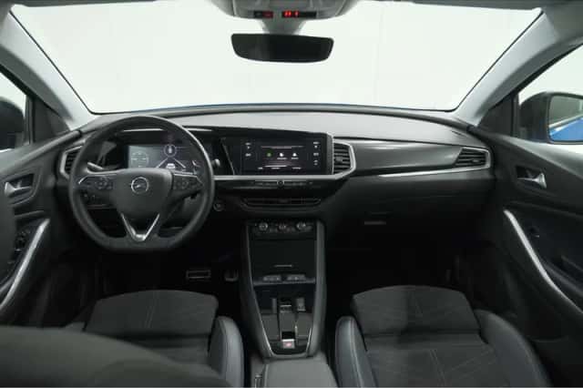 Opel Grandland (2024) thumbnail 2