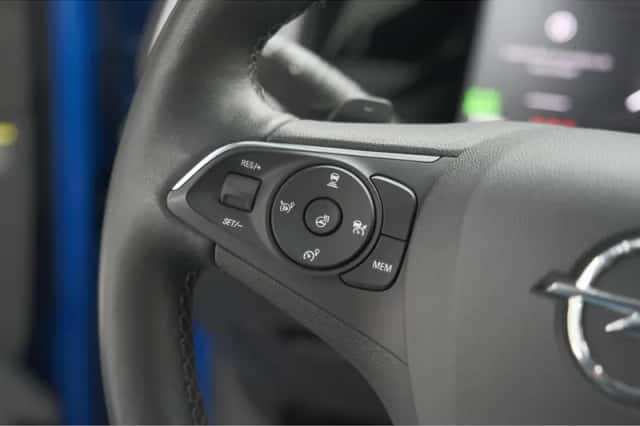 Opel Grandland (2024) thumbnail 3