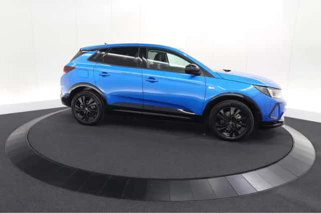 Opel Grandland (2024) thumbnail 4