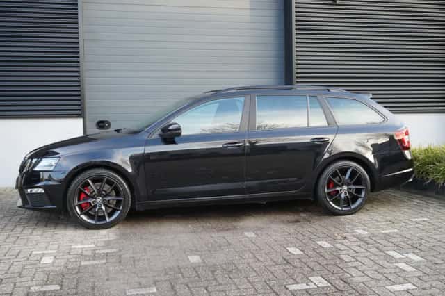 Škoda Octavia (2018) thumbnail 5