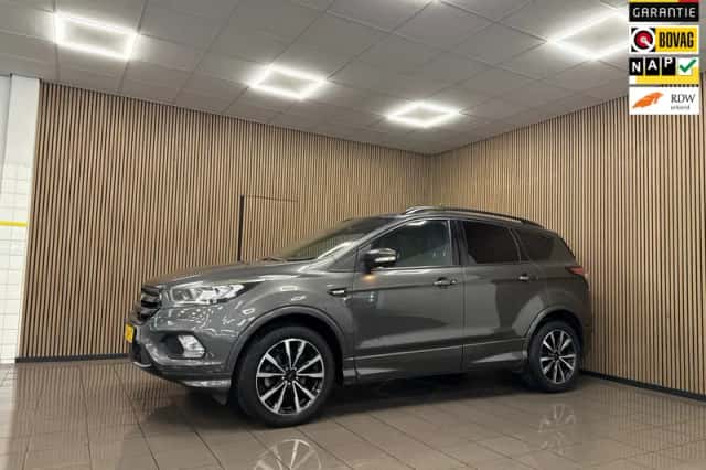 Ford Kuga (2017) thumbnail 1