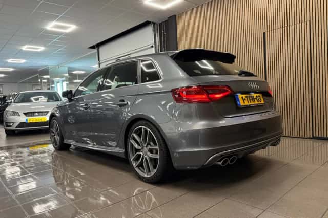 Audi A3 (2014) thumbnail 3