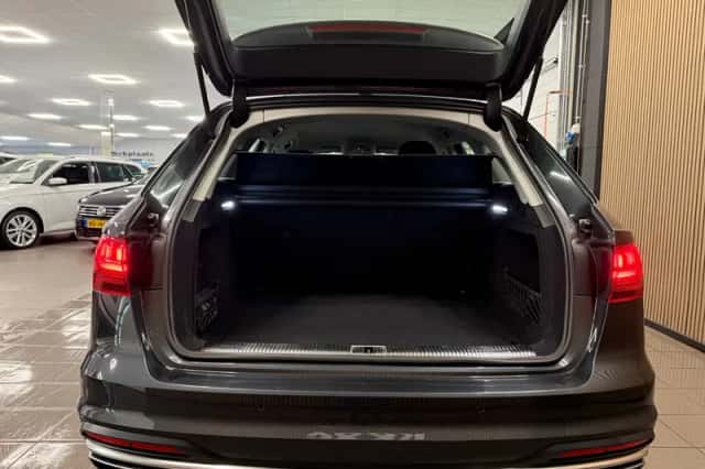 Audi A4 (2019) thumbnail 5