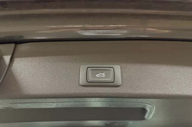 Audi A4 (2019) thumbnail 6