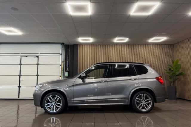 BMW X3 (2017) thumbnail 2