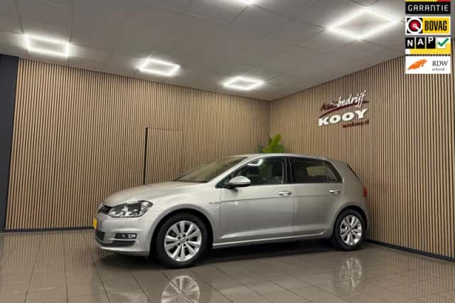 Volkswagen Golf (2017) thumbnail 1
