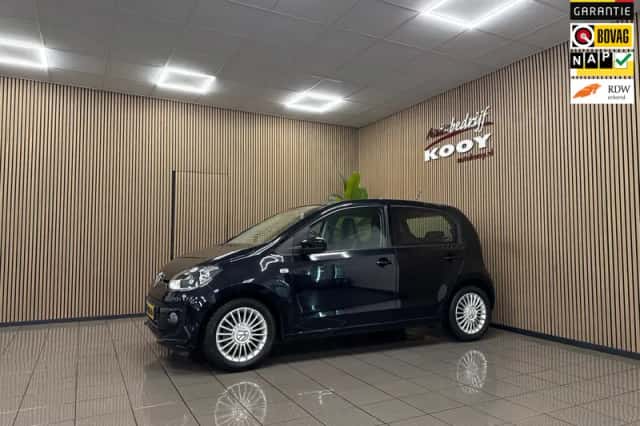Volkswagen Up! (2016) thumbnail 1