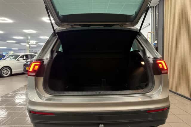 Volkswagen Tiguan (2018) thumbnail 5