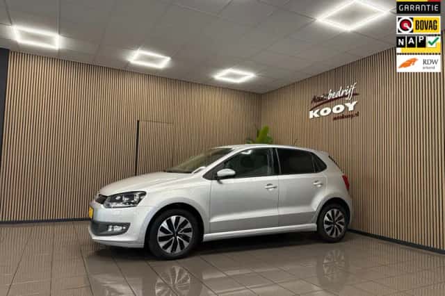 Volkswagen Polo (2016) thumbnail 1