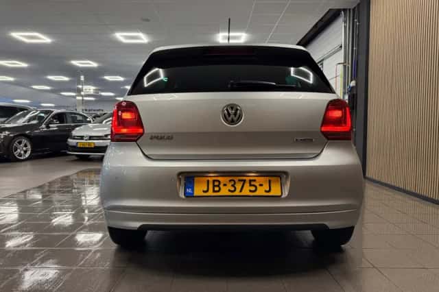 Volkswagen Polo (2016) thumbnail 4