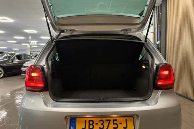 Volkswagen Polo (2016) thumbnail 5