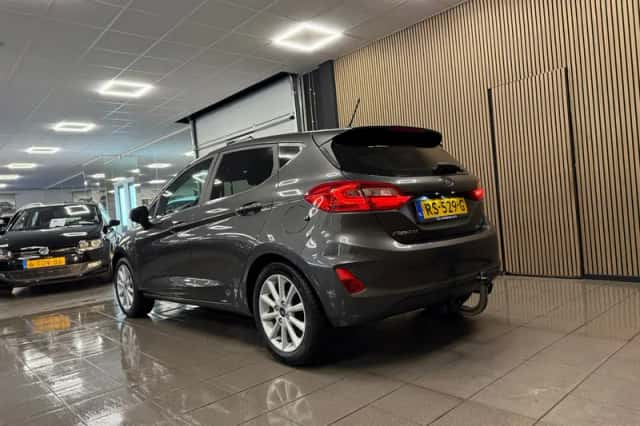 Ford Fiesta (2018) thumbnail 3