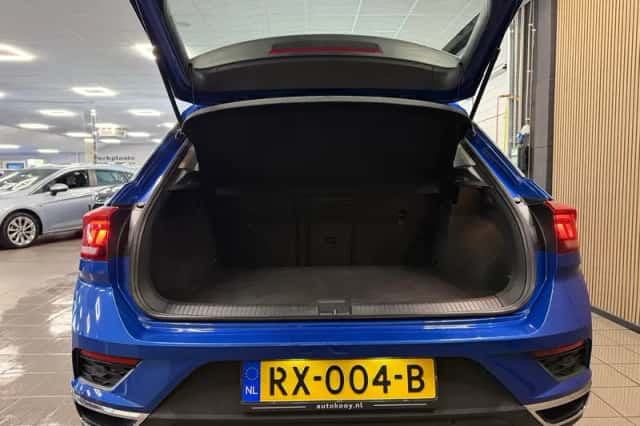 Volkswagen T-Roc (2018) thumbnail 5
