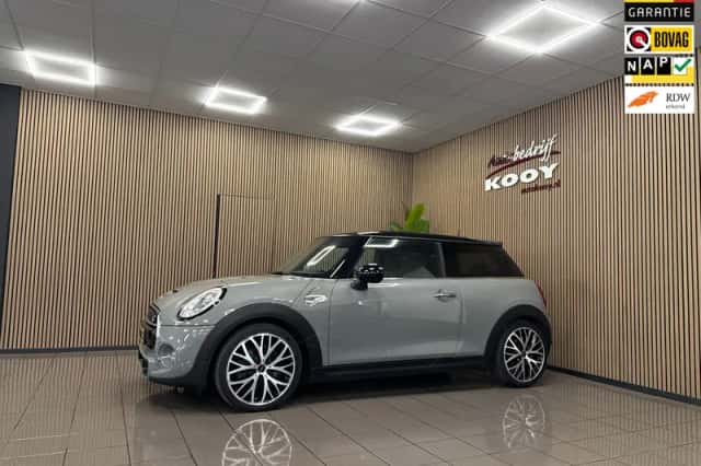 MINI Mini (2017) thumbnail 1