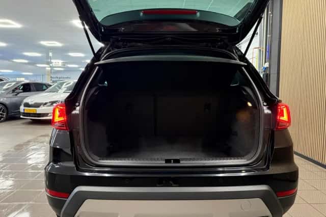 SEAT Arona (2020) thumbnail 5