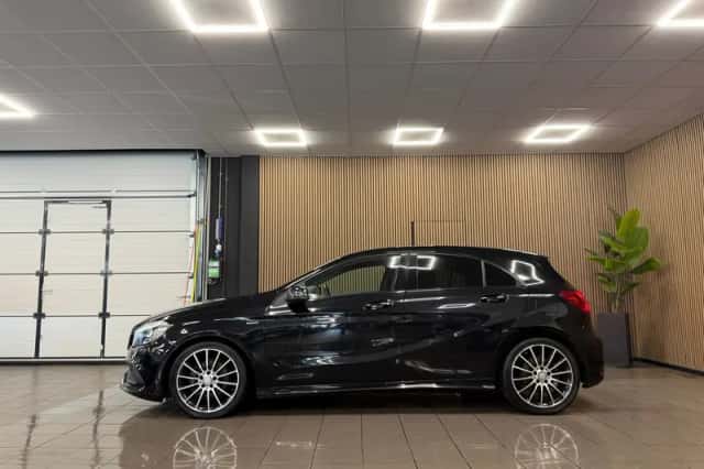 Mercedes-Benz A-Klasse (2017) thumbnail 2