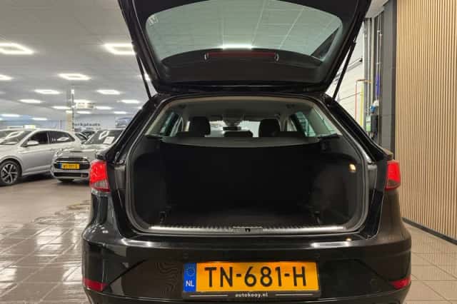 SEAT Leon (2018) thumbnail 5