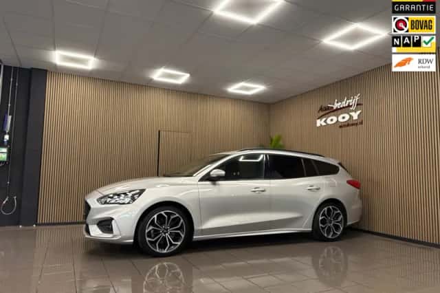 Ford Focus (2019) thumbnail 1
